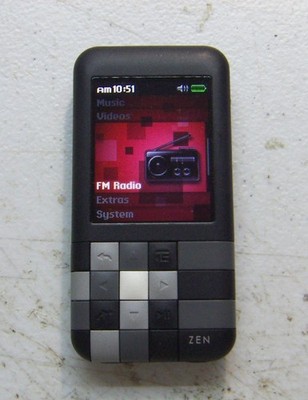 Creative Zen Mozaic (16GB) Digital Media MP3 Player Black w/ speaker Works great