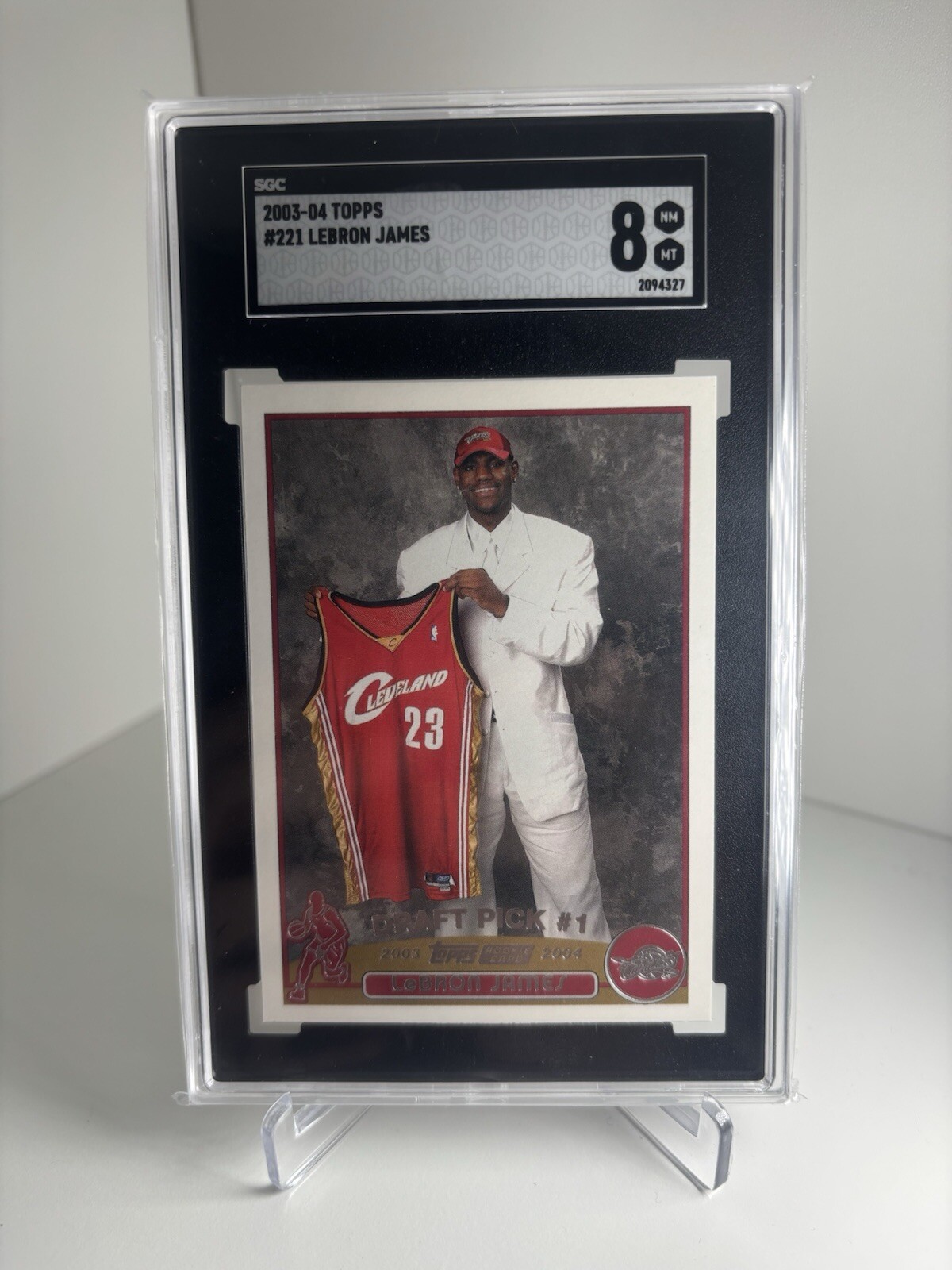 2003-04 Topps Lebron James RC #221 SGC 8 Near Mint-Mint Cavs GOAT Rookie