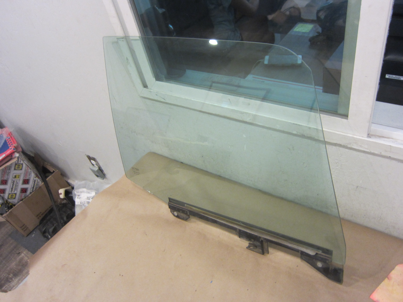 Rolls Royce Silver Spur 1987- RH Front  Door Glass