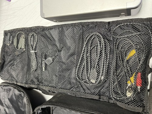XGA Portable Projector PLUS U5-232 with power cords and accessories works! - Picture 3 of 6