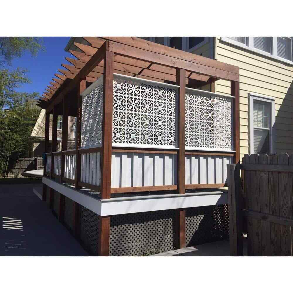 Vinyl Deck Privacy Lattice