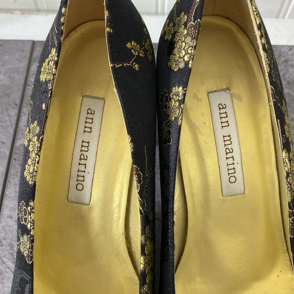 Zapatos de tacón Ann Marino vintage años 90 brocado para mujer 7,5 elegantes negros dorados Foto 3 de 4