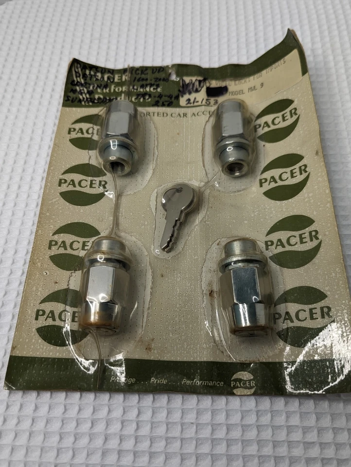 Vtg Pacer Mag Wheel Locks Automobile Accessories For Imports 21-153 Model MWL 9 - Image 2 of 4