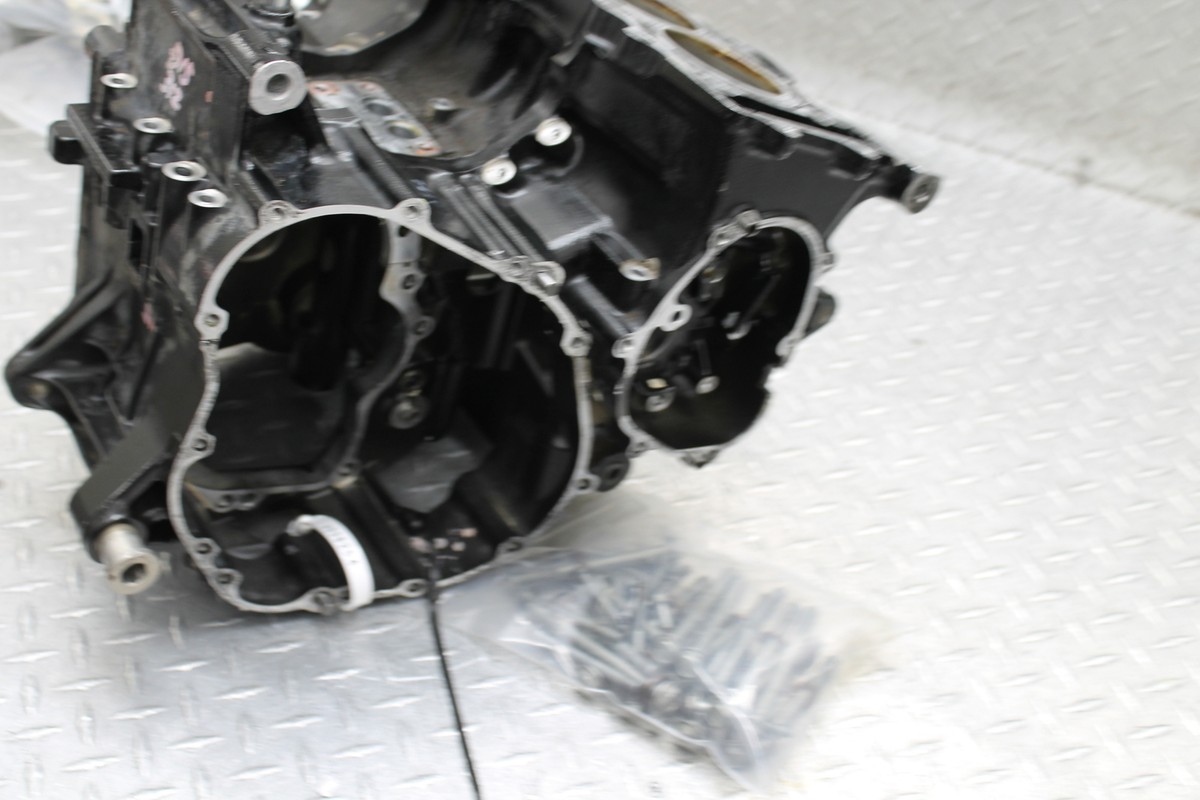 死現実 Pulled the Engine out of my buddy's 07 zx6r yesterday : r
