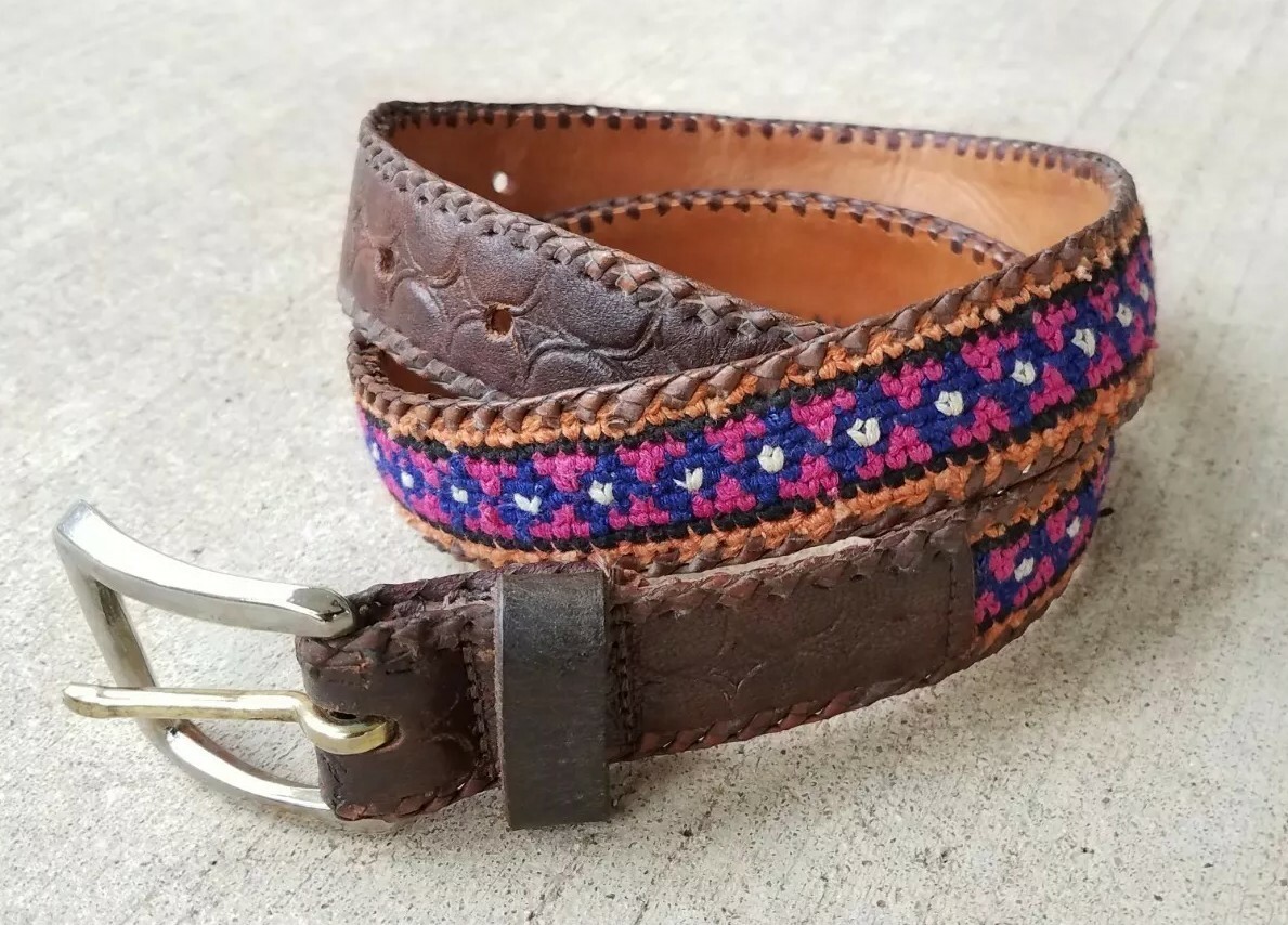 Vintage OMEGA Guatemalan Colorful Cotton & Leather Boho  display picture 3