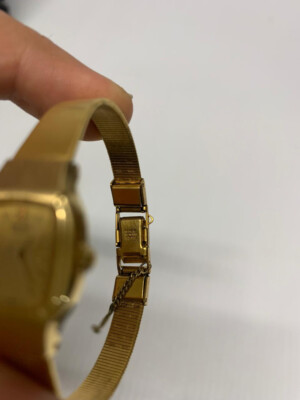 Vintage Seiko Watch Gold Tone 2Y00-5459 Square Dial NEED