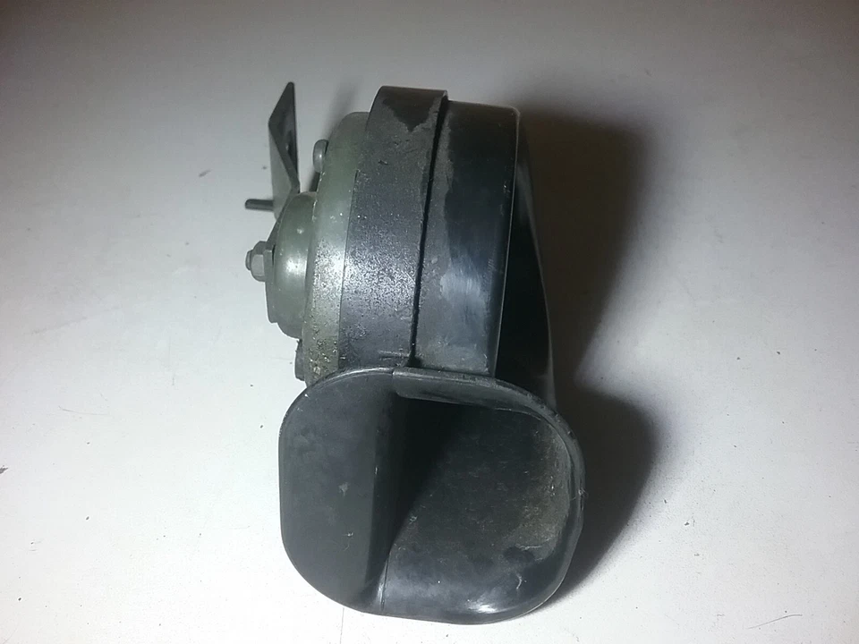 Nissan 350Z/Infiniti I35 2003-2007 bocina de señal (color negro) 004035 (M93) Foto 3 de 4