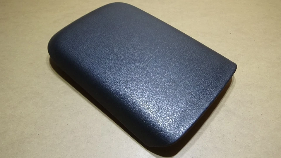 2005-2009 Ford Mustang Center Console Arm Rest - Image 4 of 4