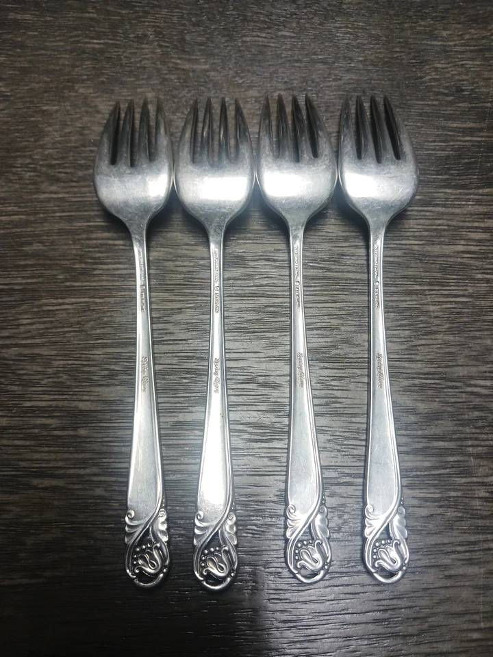 Juego de 4 tenedores de ensalada International SPRING GLORY de plata de ley de 6,5" Foto 2 de 4