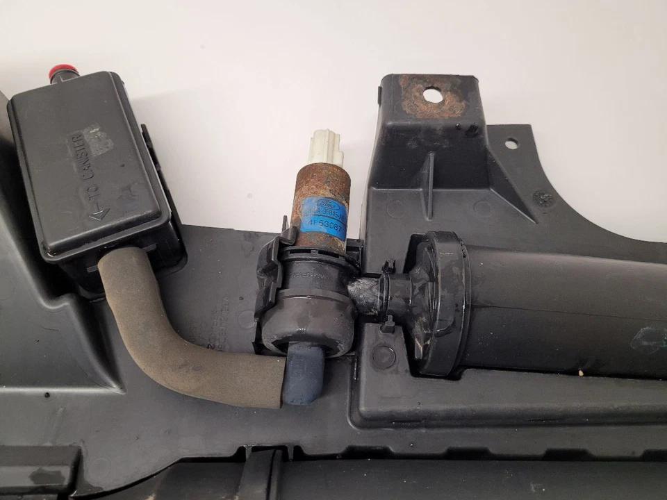 2005 FORD ESCAPE 2.3L Fuel Vapor Canister - Image 3 of 4