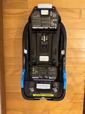 Clek Infant Car Seat Base - Compatible w/ Liing & Liingo *Great condition*