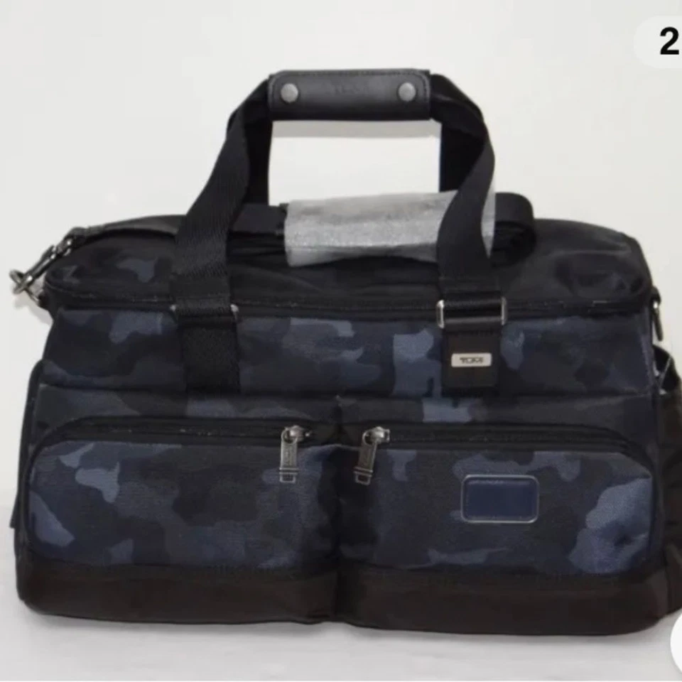 Bolso de gimnasio McMillin camuflado nuevo con etiquetas Foto 2 de 4