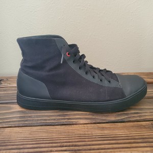 slip resistant high tops