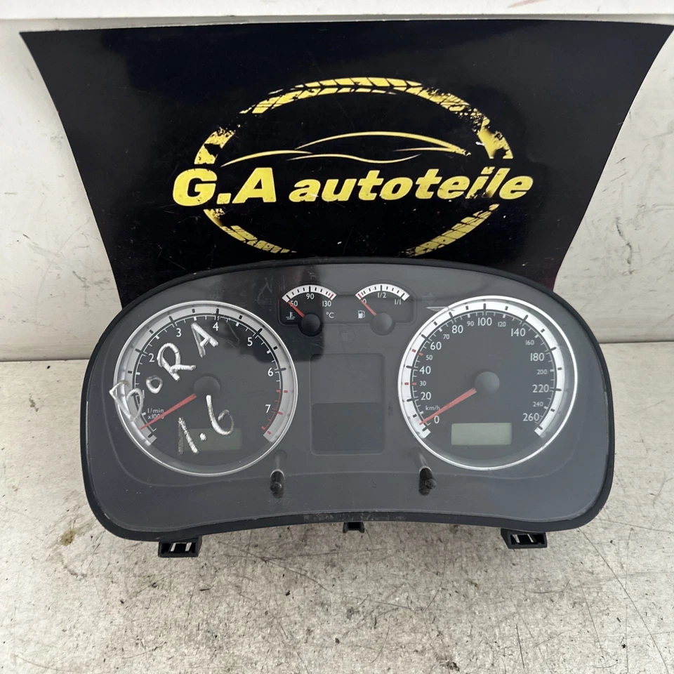 Tacho Kombiinstrument VW Golf 4 Bora 1J 1,6 16V BJ. 2002 1J5920825A - Bild 1 von 4