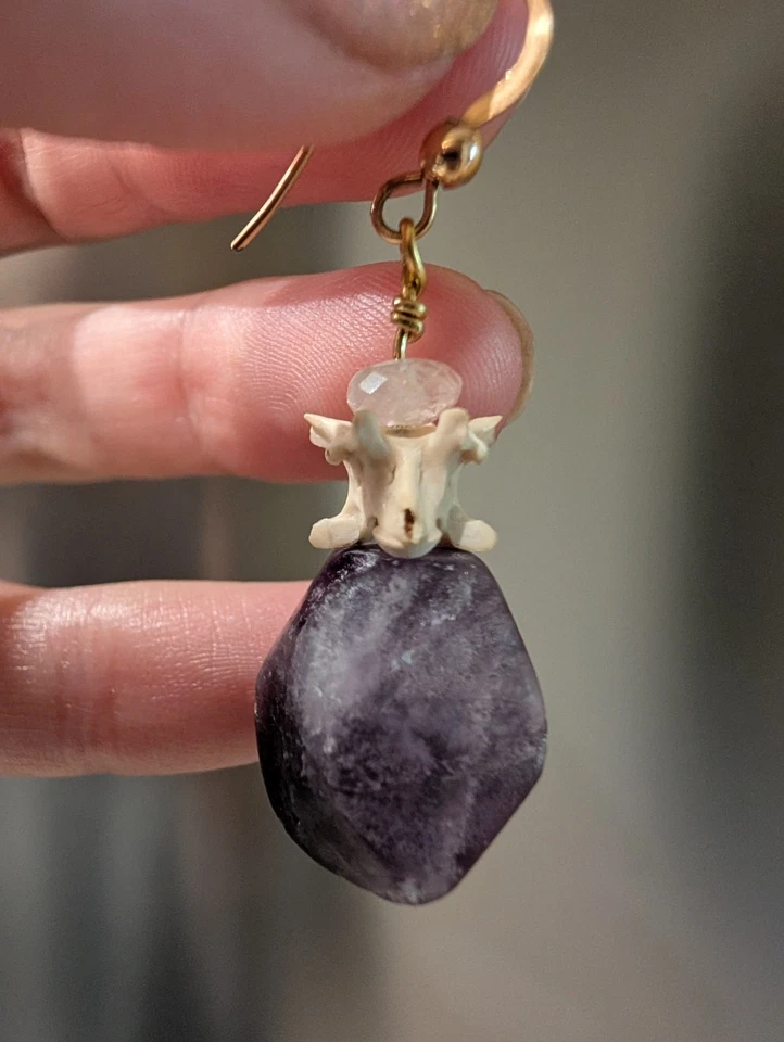 Висячие серьги с гремучей змеей и позвонками - подлинный аметист - позолоченные столбы - Изображение 2 из 4