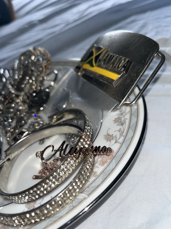 Lote De Bisutería Pulseras Broches Pendientes Grandes Foto 2 de 4