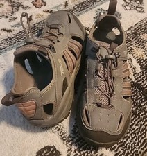 Teva Mens Hiking Closed Toed Sandal Size 9