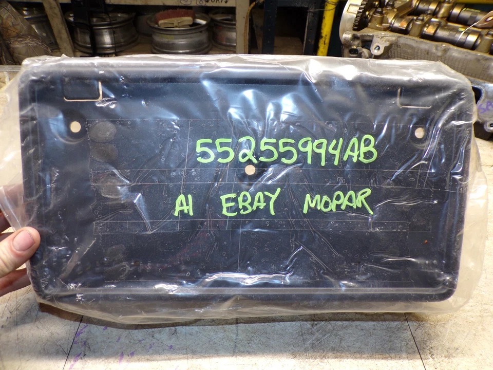 Jeep Liberty 2001-2004 nuevo genuino Mopar titulares de matrícula ID-55255994AB AC Foto 4 de 4