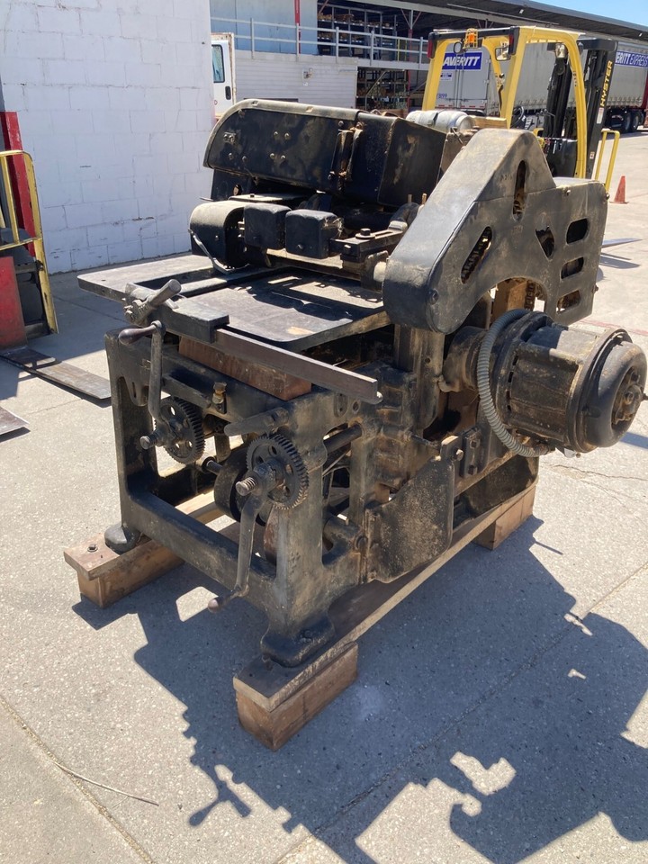 Vintage Power Fed Rip Saw, American Woodworking Machinery Co. Shop No ...