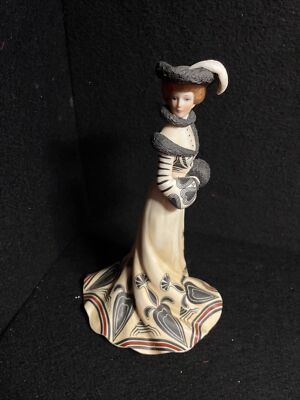 Lenox Sculpture Tea At The Ritz
