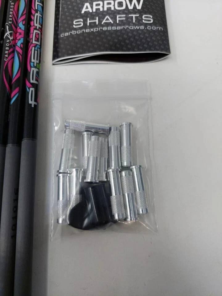 12pk Carbon Express Predator Hot Pursuit 3050 Shafts w Inserts & Nocks: 50894 - Image 4 of 4