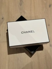 Auth New CHANEL Empty Gift Box Medium Small Wallet or SLG  8.75" x 5.5"