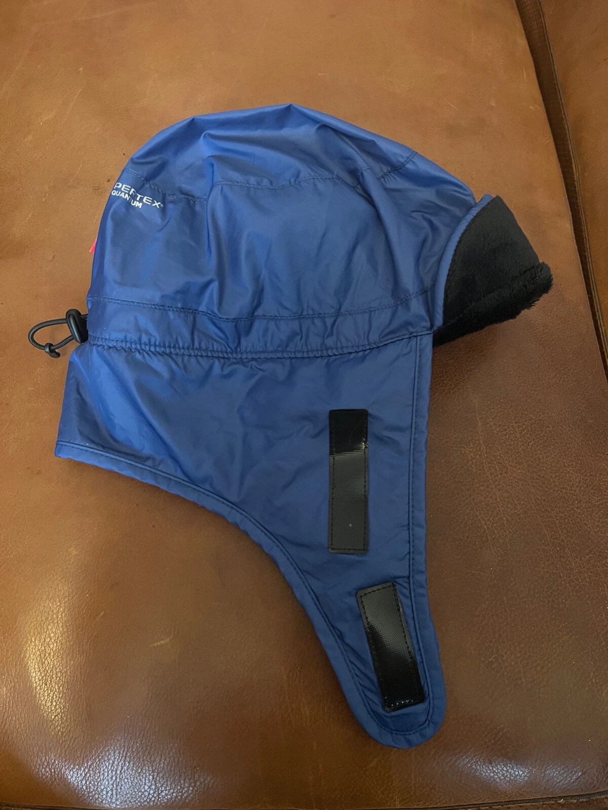 Chapeau d'hiver bleu Supreme Pertex Quantum Earflap moyen/grand