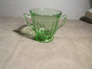 URANIUM VASELINE Green Depression Glass Two Handle Sugar Bowl 3.5"
