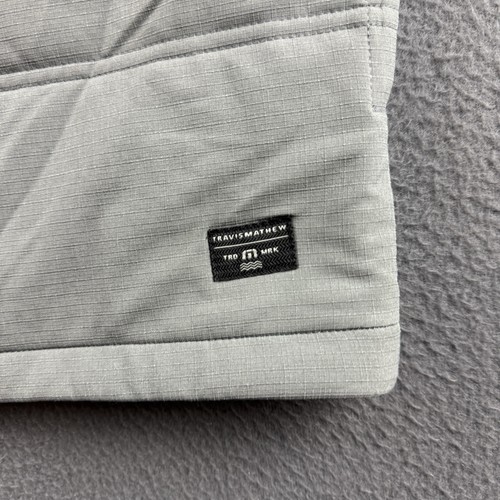 Travis Mathew Gilet Uomo L Grigio Cold Bay Silenzioso Paralume Tampone Golf TM1MW463 NUOVO - Foto 3 di 11