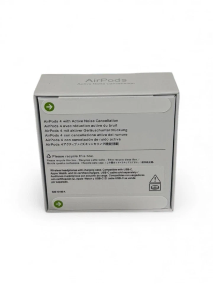 Apple Auricolari AirPods 4 2024 + Custodia di Ricarica USB-C MXP63 - Immagine 3 di 4