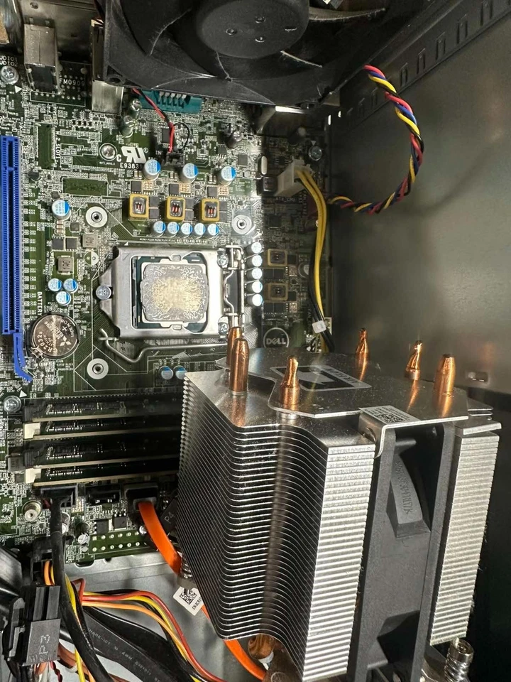 Intel Core i7-7700K - 4.2GHz CPU Processor + CPU cooler - Image 2 of 3