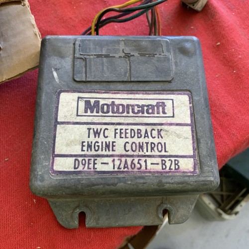 Motorcraft DY233A Engine Air Fuel Control Computer D9EE-12A651-B2B Ford 2.3L - Picture 2 of 8