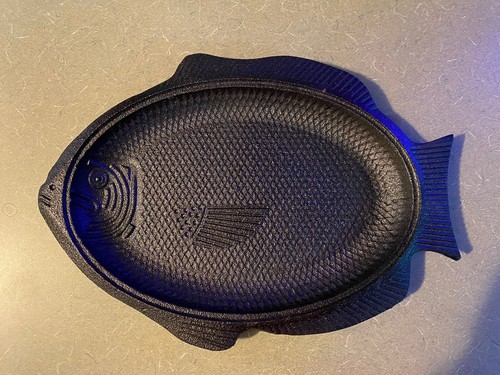 New Cast Iron Fish Shaped Pan