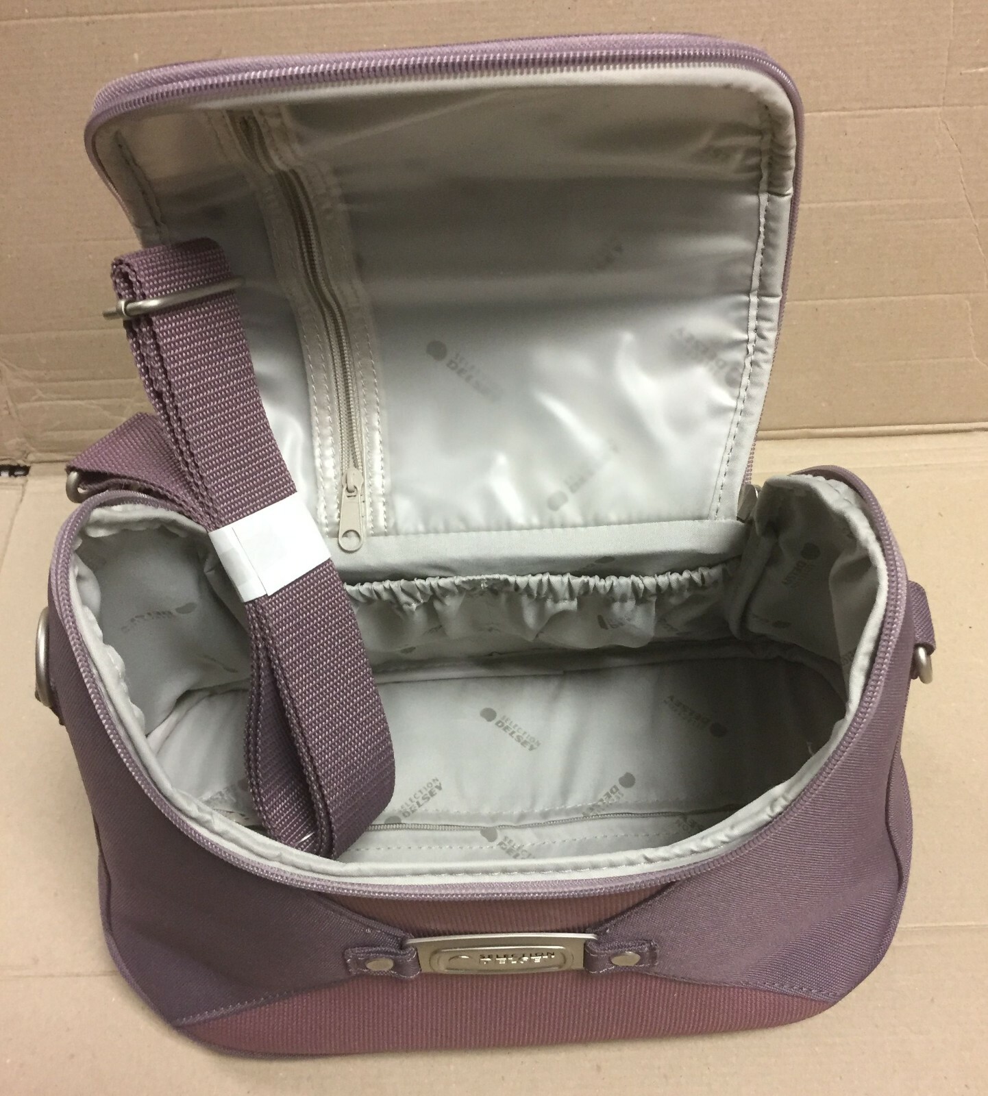Trousse de toilette Delsey imperméable à suspendre avec compartiments