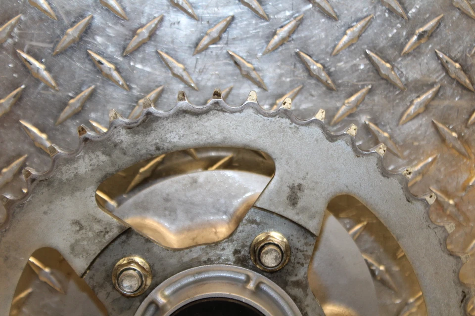 Suzuki Intruder 800 Vl800 2000 piñón tracción trasera Foto 2 de 4