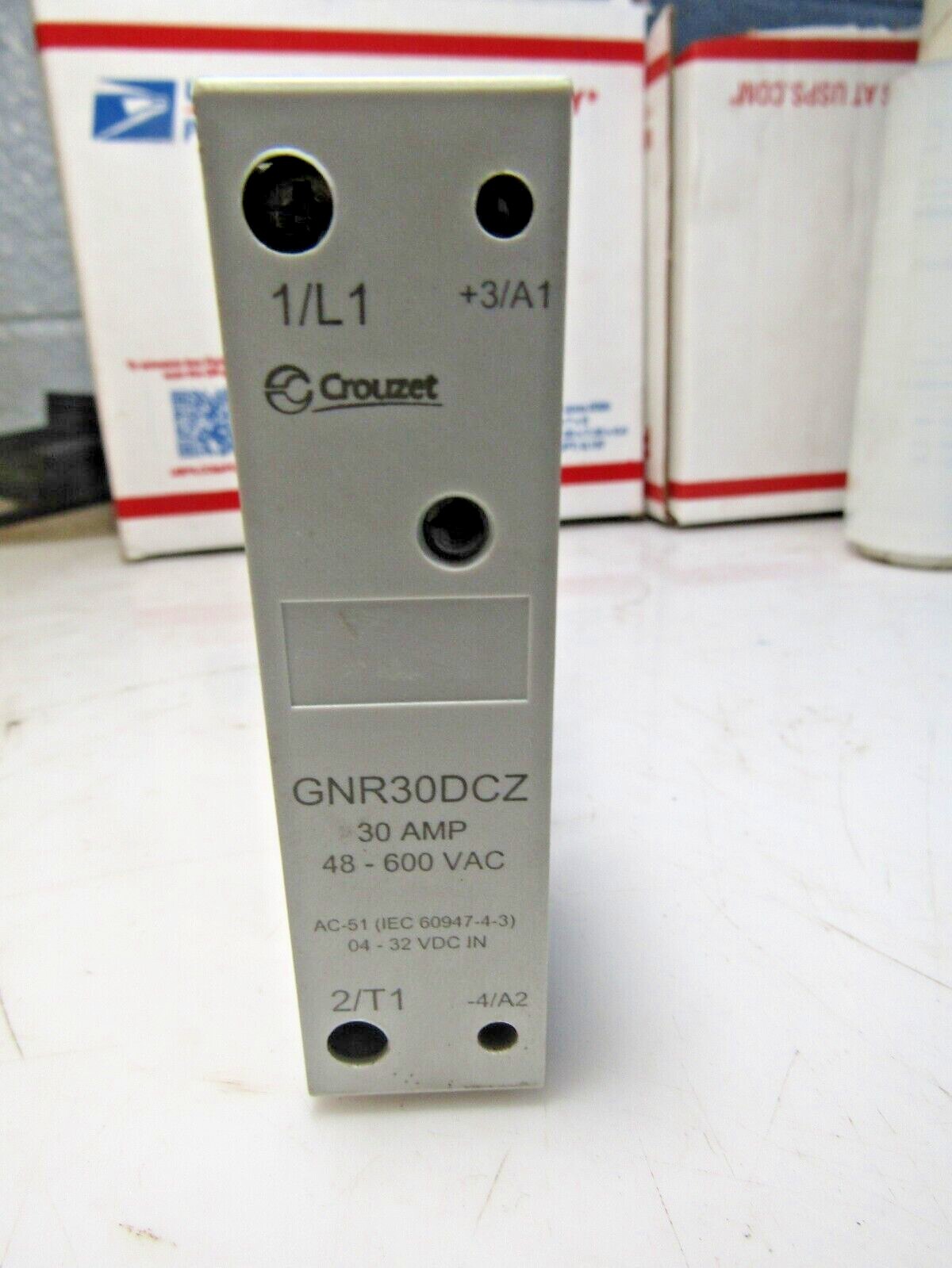 Crouzet Crydom GNR30DCZ Relais État Solide SSR 30A/600 VAC - 4-32 VDC Rail DIN Crouzet Crydom GNR30DCZ Relais État Solide SSR 30A/600 VAC - 4-32 VDC Rail DIN
