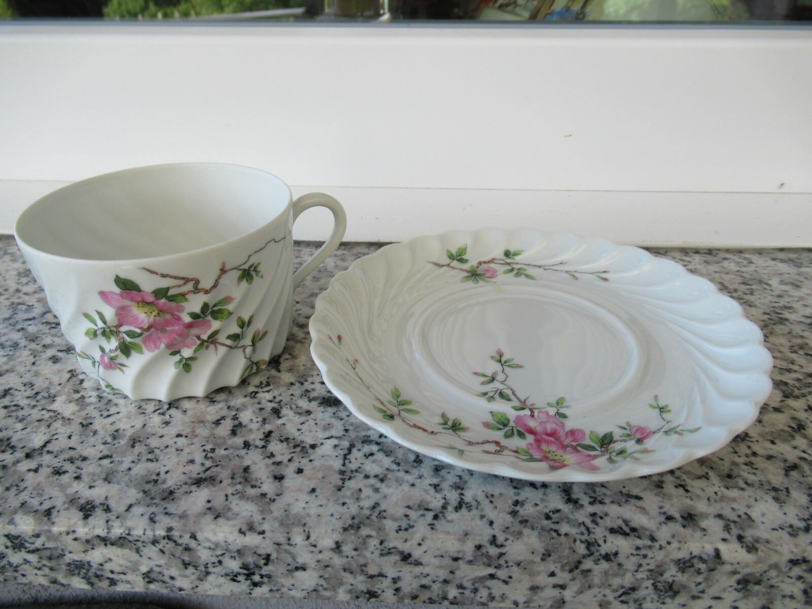 1 TASSE AVEC SOUCOUPE LIMOGES HAVILAND TORSE EGLANTINE FLEURS ROSES eBay