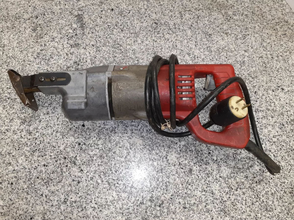 Sawzall milwaukee corded outlet