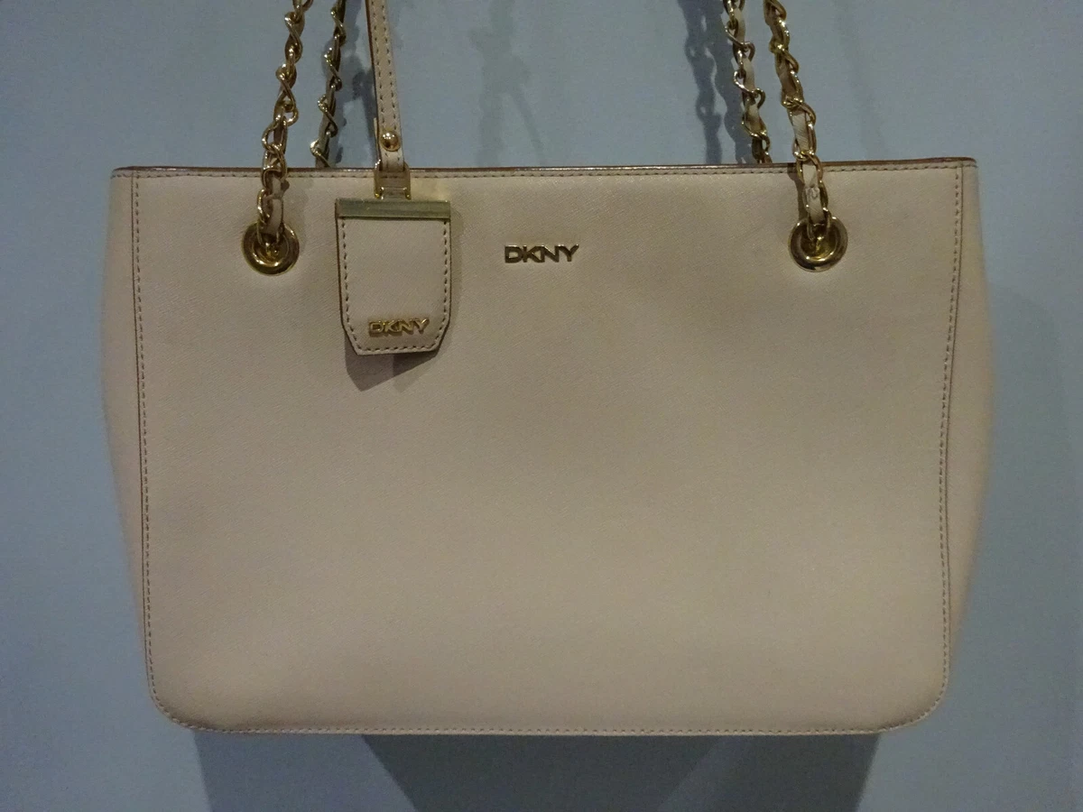 Dkny bryant park hotsell large leather shoulder bag
