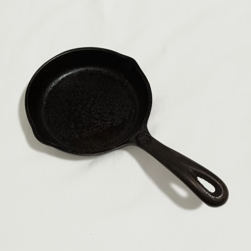 vintage Wagner 1891 6.5-inch cast iron skillet