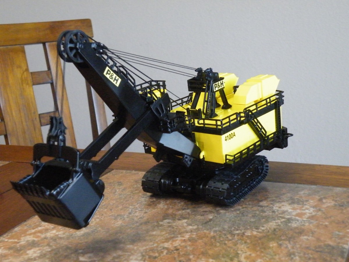 Ertl 1/87 Scale P&H 4100A Electric Mining Shovel w/ Original Box