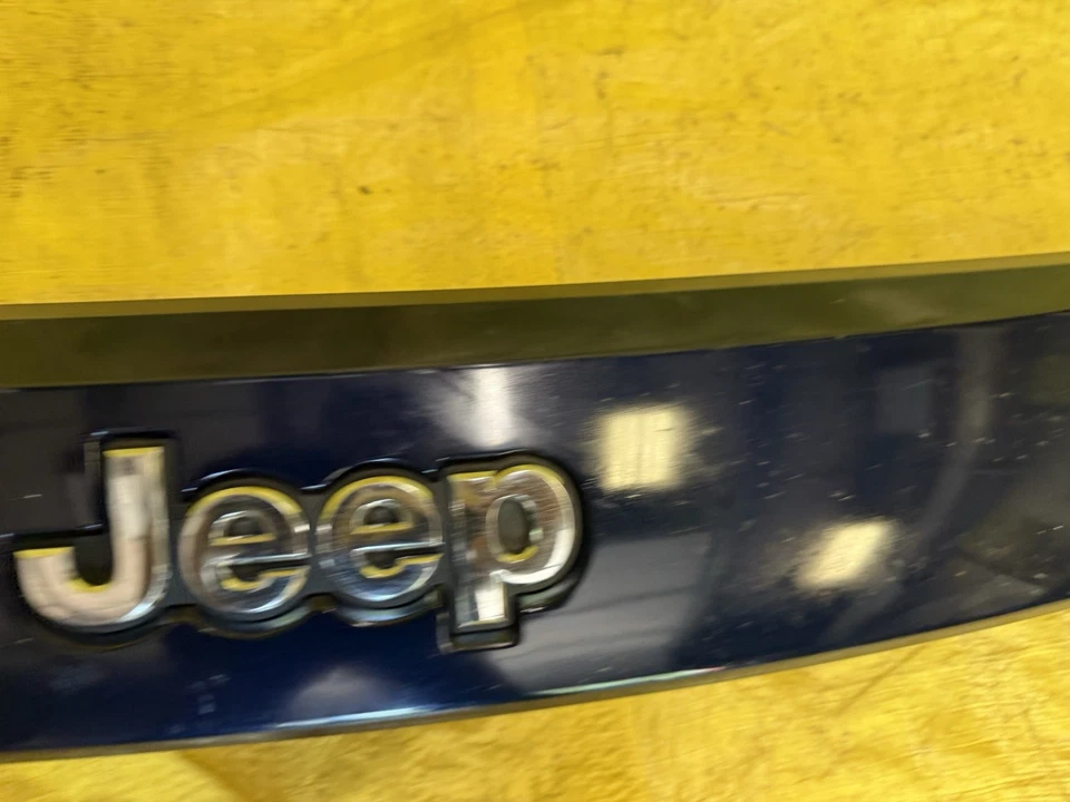 Jeep Grand Cherokee 2014 2015 2016 2017 2018 moldura de maletero OEM 1WD55TRMAD Foto 4 de 4