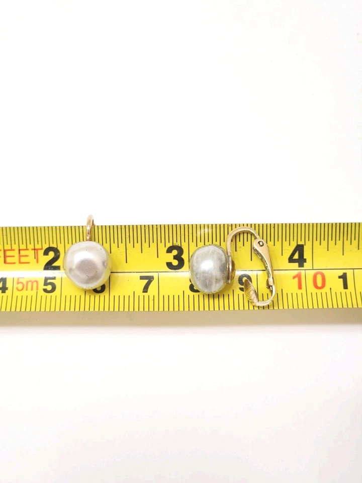 Women's Vintage Avon Signed Silver Akoya Pearl Clip On Gold Tone Earrings - Image 4 of 4