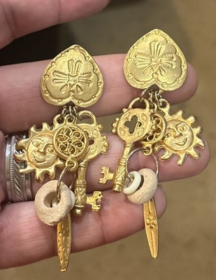 Vintage Gold Tone Dangling Sun Face Key Post Earrings 3 