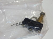 MICROSWITCH BZ-2RQ1872-A2 SPDT 15A 125Vac High Overtravel Roller Plunger SWITCH