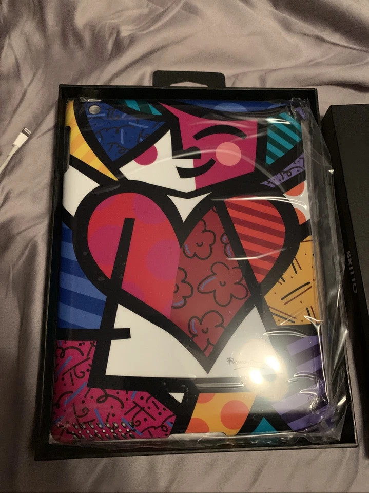 Romero Britto iPad 2 Hard Cover Case Limited Edition “Girl In Love” In Box  EUC! - Image 3 of 4