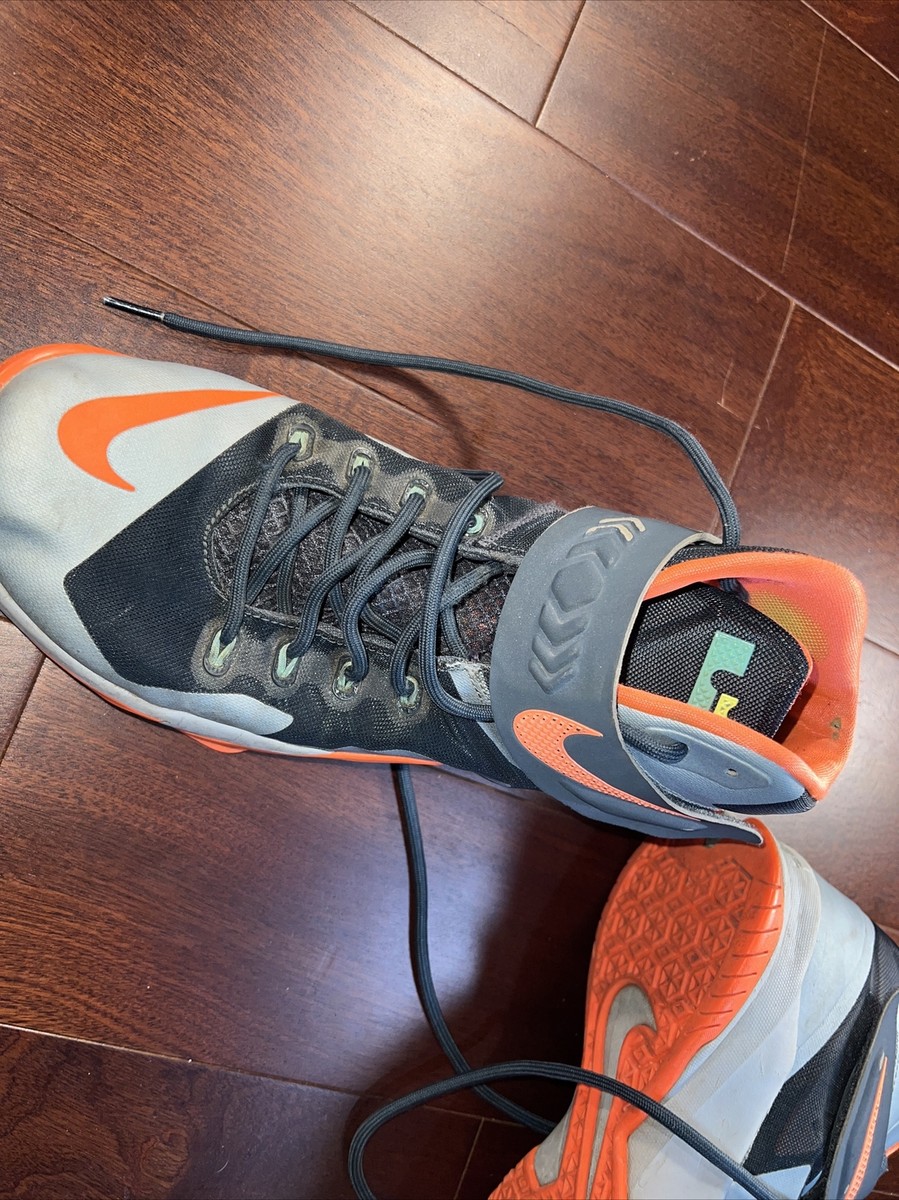 Nike Zoom Soldier 8 Lebron James Trainers Grey/Black Size 11