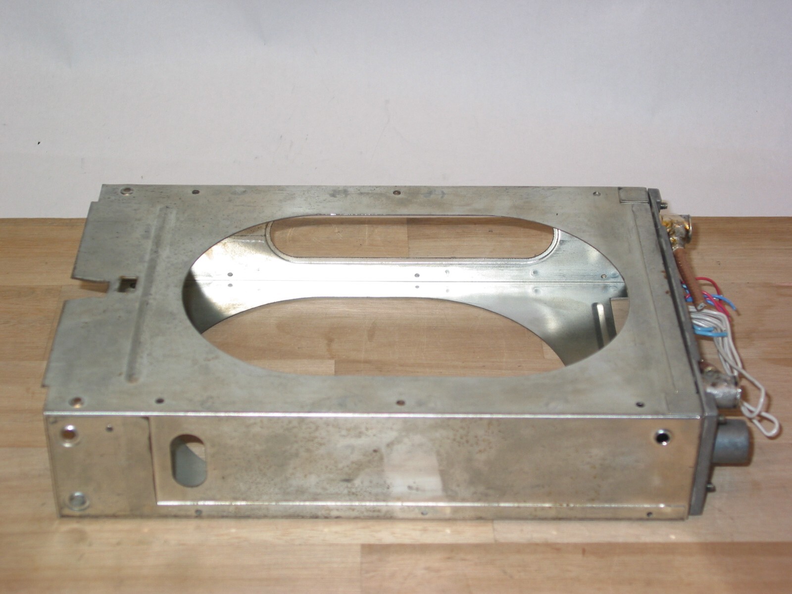 BENDIX KING KX-155 TRAY WITH BOTH WIRING & 2 ANTENNA CONNECTORS