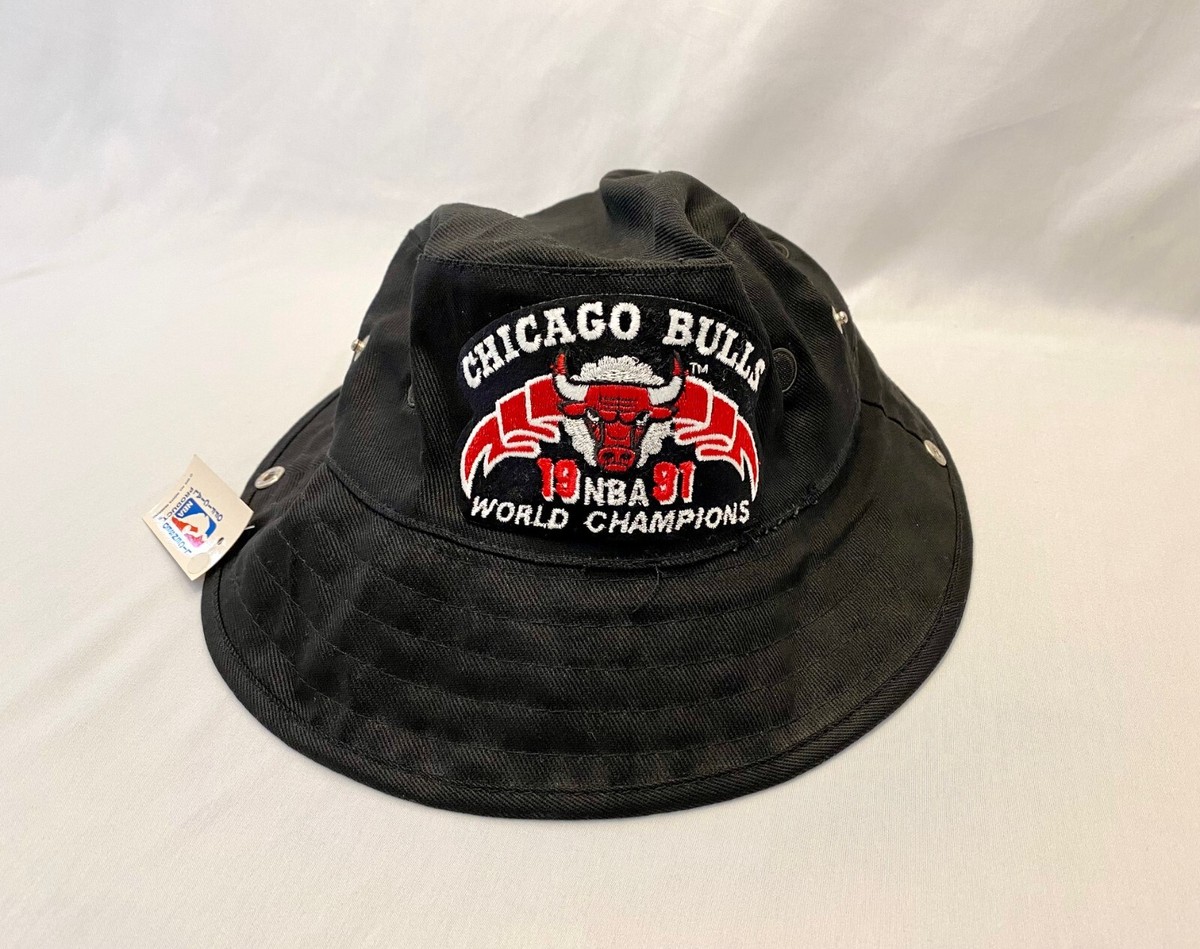 RARE VINTAGE 1991 CHICAGO BULLS WORLD CHAMPIONS NBA CHAMPIONSHIP