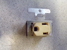 P&S White Small Plug Mount 15A 125V  *FREE SHIPPING*